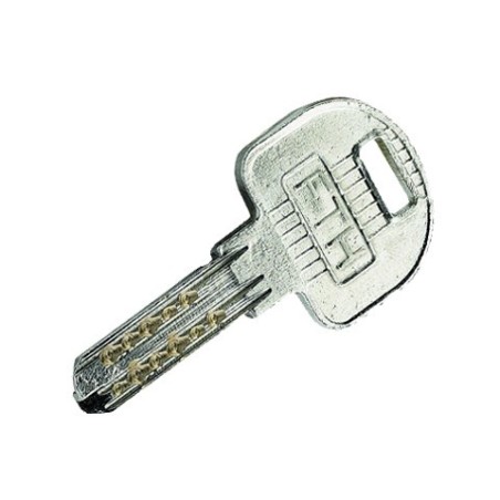 Reproduction clé FTH Trafic 6 sur numéro